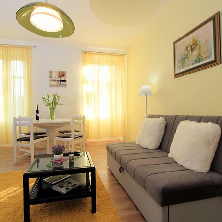 Bivium Apartment Otocac Bagian luar foto