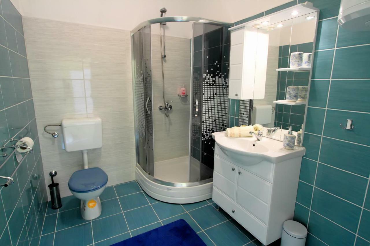 Bivium Apartment Otocac Bagian luar foto