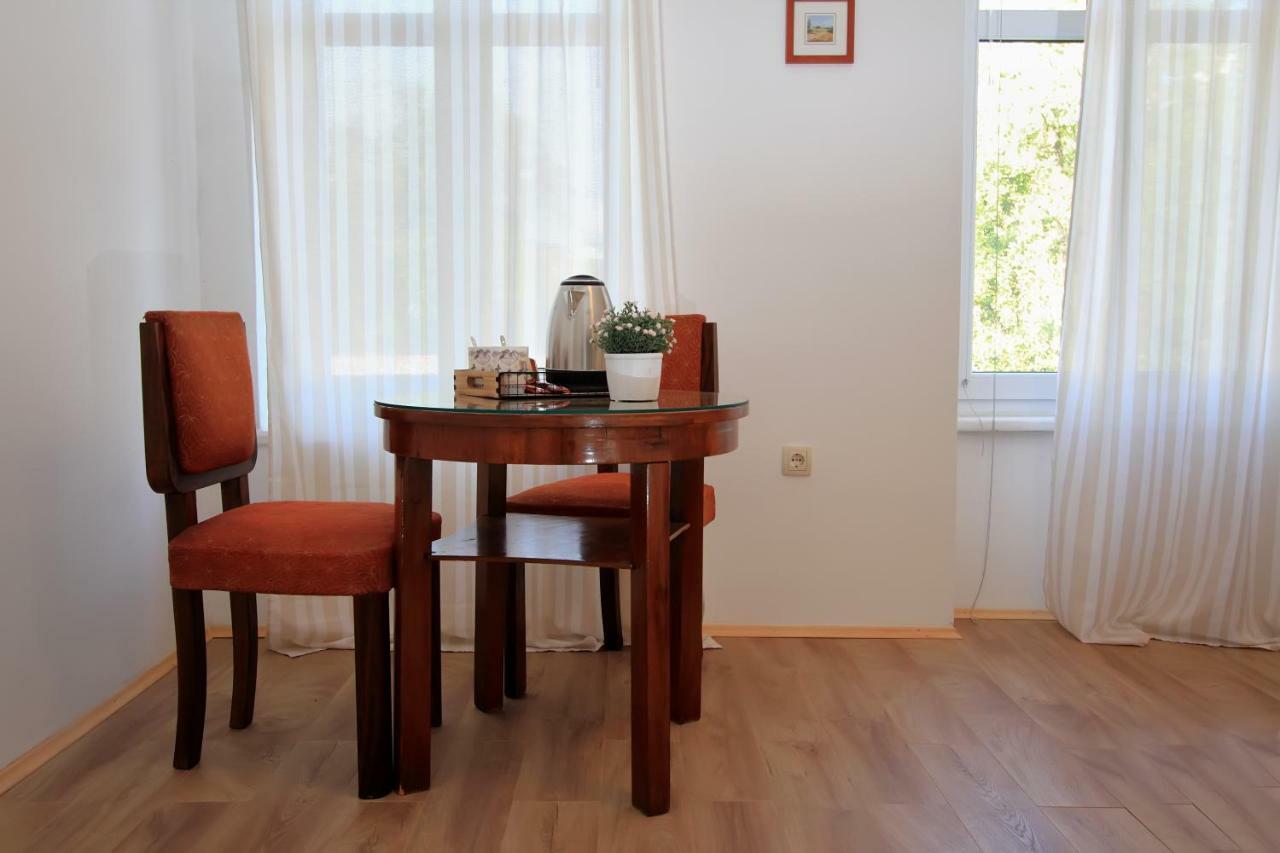 Bivium Apartment Otocac Bagian luar foto